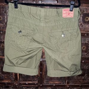 True Religion Riley Shorts in Army Green Size 28